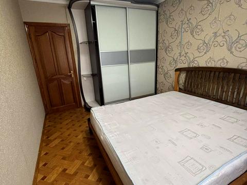 квартира за адресою Жоліо Кюрі вул., 64
