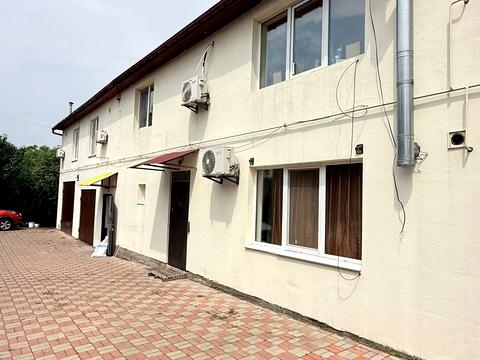 будинок за адресою Травнева вул.