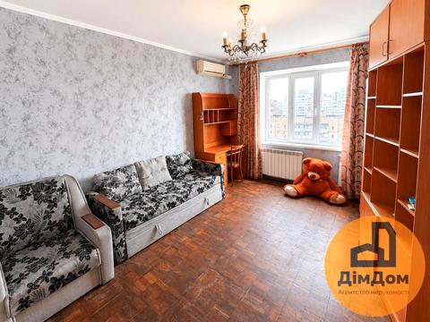 квартира за адресою Ревуцького вул., 17