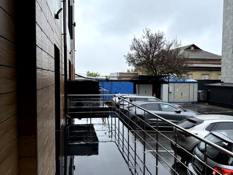 комерційна за адресою Михайла Максимовича вул. (Онуфрія Трутенка), 8