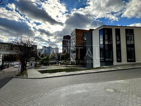 коммерческая по адресу Фрометовская ул., 2 к18-Б