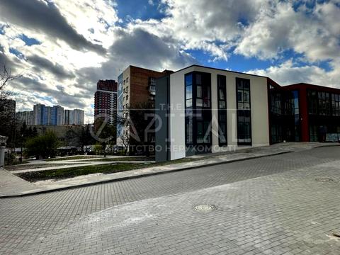 коммерческая по адресу Фрометовская ул., 2 к18-Б