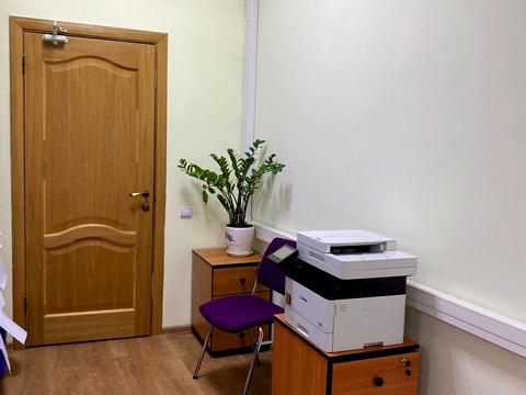 комерційна за адресою Академіка Андрія Сахарова вул., 42