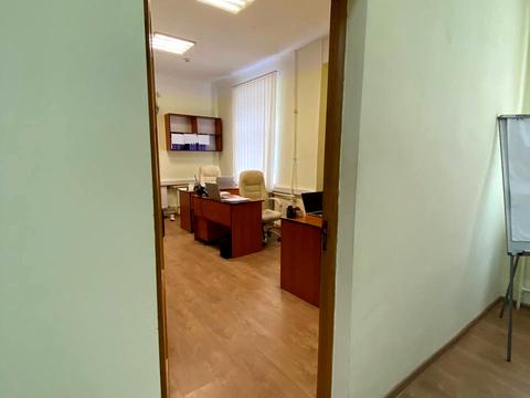 комерційна за адресою Академіка Андрія Сахарова вул., 42
