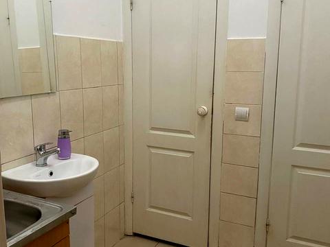 комерційна за адресою Академіка Андрія Сахарова вул., 42