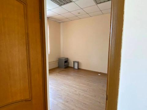 комерційна за адресою Академіка Андрія Сахарова вул., 42