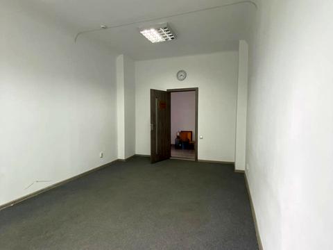 комерційна за адресою Академіка Андрія Сахарова вул., 42