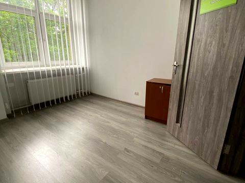 комерційна за адресою Академіка Андрія Сахарова вул., 42