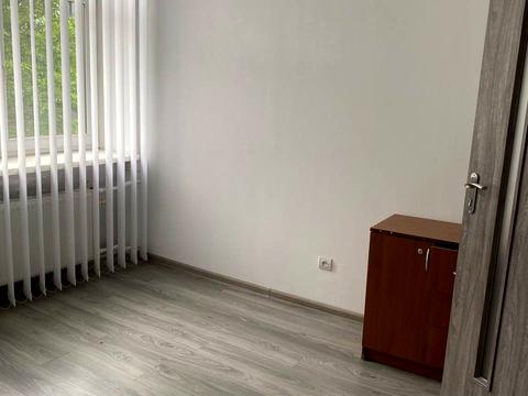 комерційна за адресою Академіка Андрія Сахарова вул., 42