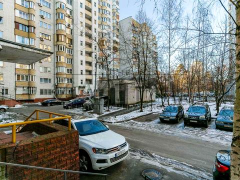 комерційна за адресою Відпочинку вул., 12