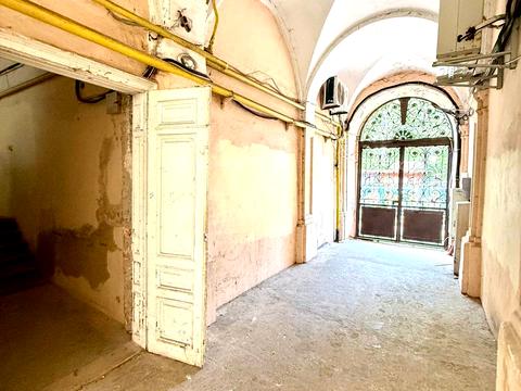 коммерческая по адресу Михаила Грушевского ул., 1