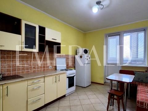 квартира за адресою Срібнокільська вул., 1