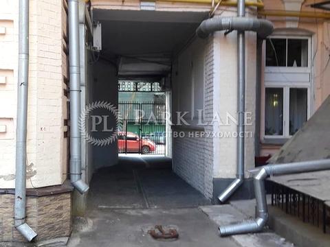 комерційна за адресою Лютеранська вул., 33б