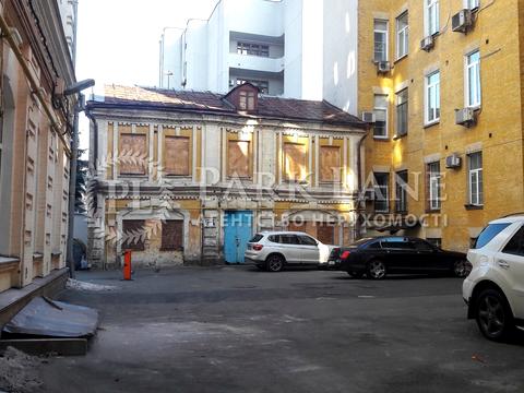 комерційна за адресою Лютеранська вул., 33б