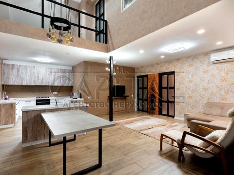 будинок за адресою Гідності вул. (Жертв Революції), 76А