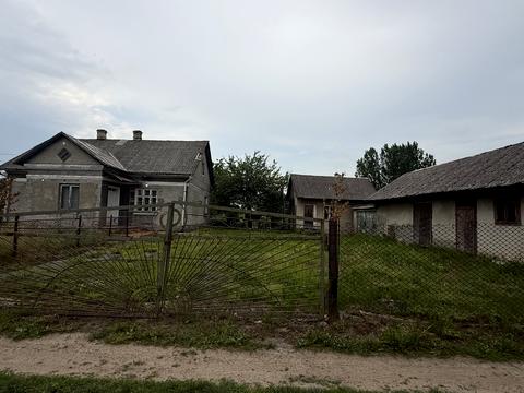 дом по адресу Центральна