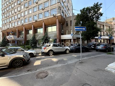 комерційна за адресою Михайла Омеляновича-Павленка вул. (Суворова), 4/6