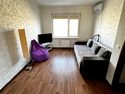 квартира за адресою Бориса Гмирі вул., 12-Б