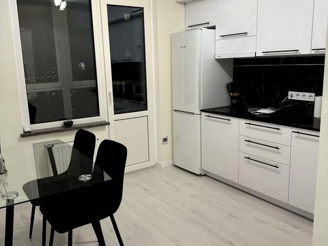 квартира за адресою Бориса Гмирі вул., 12-Б