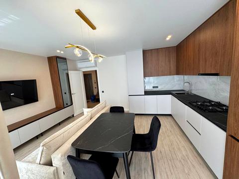 квартира за адресою Степана Бандери вул., 77-Б