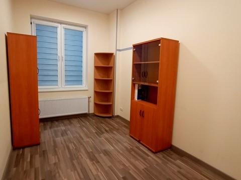 комерційна за адресою Академіка Глушкова просп., 9-В