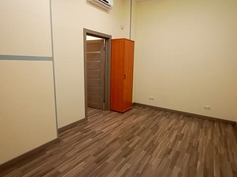 комерційна за адресою Академіка Глушкова просп., 9-В