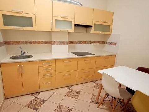 комерційна за адресою Академіка Глушкова просп., 9-В