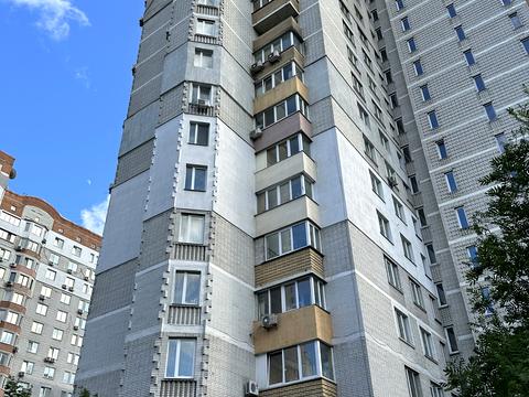 коммерческая по адресу Николая Амосова ул., 2