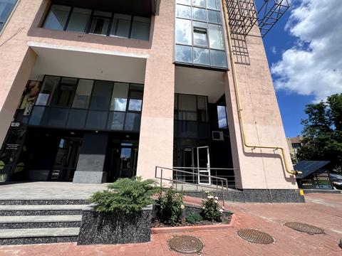 комерційна за адресою Валерія Лобановського просп. (Червонозоряний), 6-А