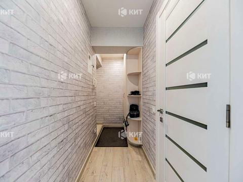 квартира за адресою Космонавтів вул., 7а