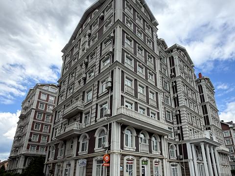 квартира за адресою Київ, Дмитра Луценка вул. (Крейсера "Аврора"), 12