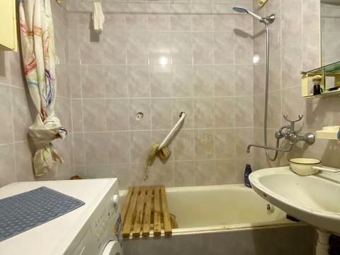 квартира за адресою Героїв Крут бульв. (Героїв Сталінграду), 8