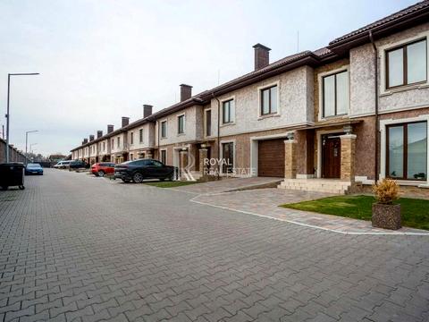 будинок за адресою Абрикосова вул., 212