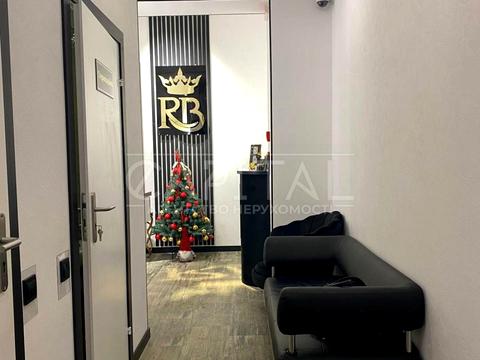 комерційна за адресою Одеська вул., (Будинок 7)