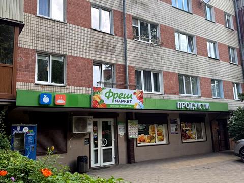 комерційна за адресою Миру просп., 84