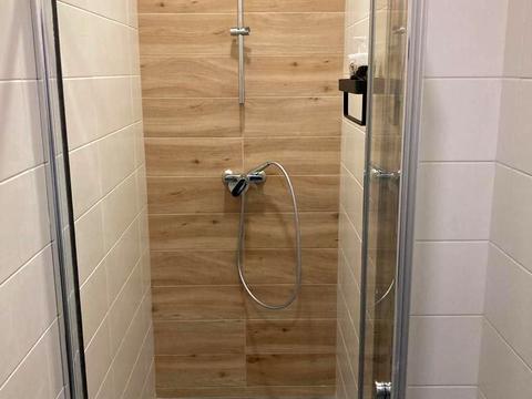 комерційна за адресою майдан Незалежності пл., 1