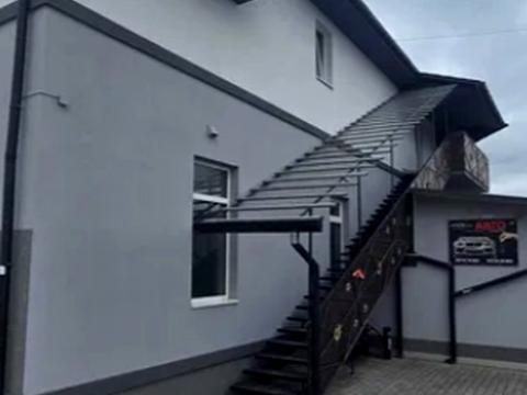 комерційна за адресою Дрогобицька вул., 68