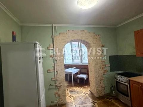 квартира за адресою Ревуцького вул., 7
