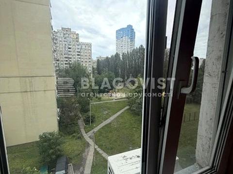 квартира за адресою Ревуцького вул., 7