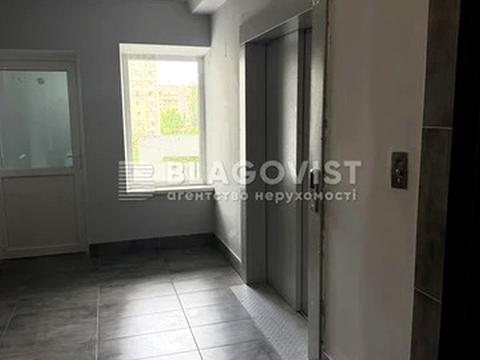 квартира за адресою Ревуцького вул., 7