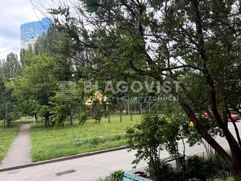 квартира за адресою Ревуцького вул., 7