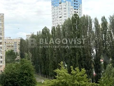квартира за адресою Ревуцького вул., 7