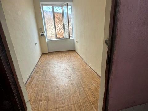 комерційна за адресою Дмитра Іванова вул., 63а