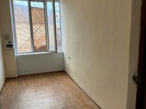 комерційна за адресою Дмитра Іванова вул., 63а