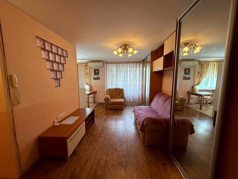 квартира за адресою Космонавтів вул., 27/4