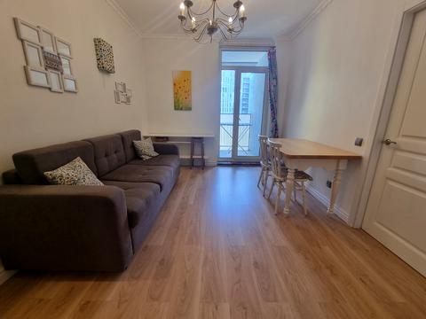 квартира за адресою Регенераторна вул., 4 к3