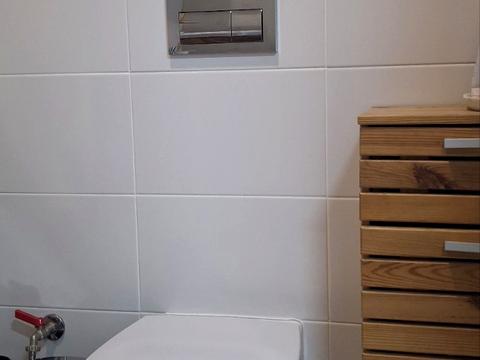комерційна за адресою Балтійський пров., 5