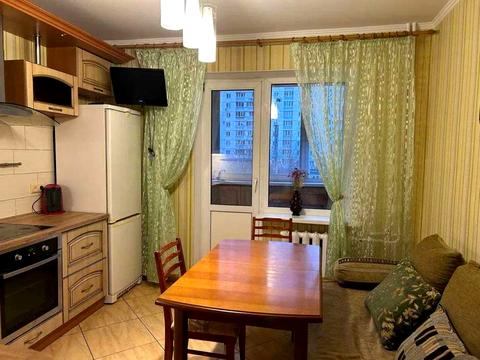 квартира по адресу Драгоманова ул., 1-Г