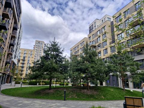 квартира за адресою Салютна вул., (Будинок 03701-03705)