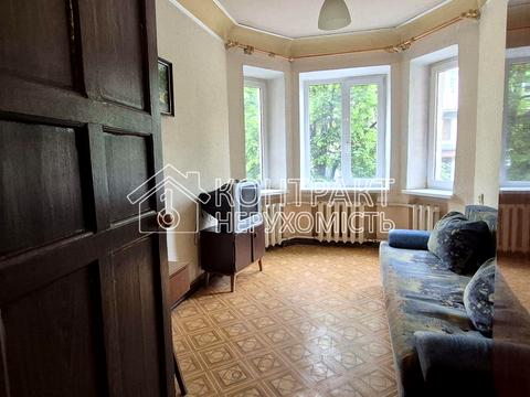 квартира за адресою Космічна вул., 21